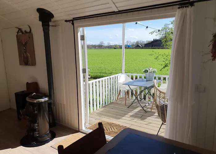 Bed & Breakfast Pipowagen Warm Welkom 3*