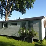 Bed and breakfast Pipowagen Warm Welkom 3*