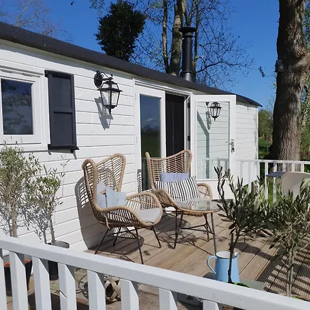 Bed & Breakfast Pipowagen Warm Welkom Wezep